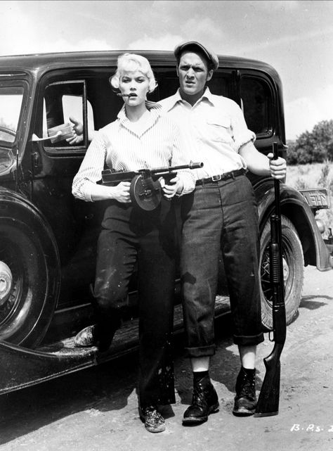 Dorothy Provine, Jack Hogan... The Bonnie Parker Story (1958) Bonnie Parker, Bonnie And Clyde, Funny Lockscreen, Film Festivals, Bonnie N Clyde, Love Film, Cardi B, Wedding Shoot, Real Photos