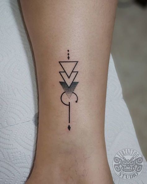 Geometric Triangle Tattoo, Triangle Tattoo Meaning, Triangle Tattoo Design, A Small Tattoo, Cool Wrist Tattoos, Wrist Tattoos For Guys, Triangle Tattoos, Simple Tattoo Designs, Small Wrist Tattoos