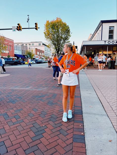 Auburn Outfits For Women, Auburn University Sorority, Auburn Rush Outfits, Auburn Football Game Outfit, Auburn Football Outfits, Auburn University Aesthetic, Auburn Aesthetic, Auburn Outfits, College Tour Outfit