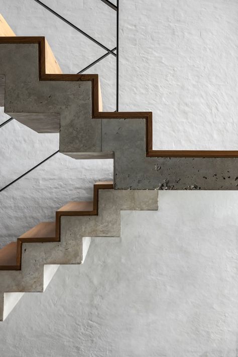 Staircase Interior Design, Concrete Staircase, Escalier Design, Stairs Architecture, Concrete Stairs, Stairs Design Modern, Stair Handrail, Home Stairs Design, Staircase Railings