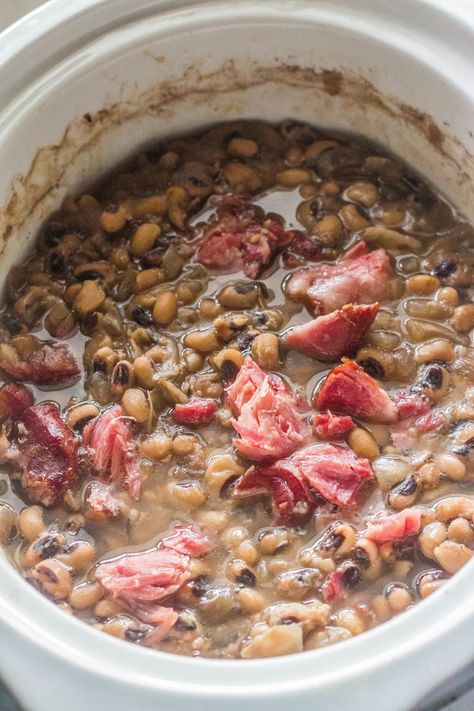 Slow-Cooker Southern-Style Blackeye Peas. Dried blackeye peas cooked in a slow-cooker with ham hocks, sweet onion and seasoning. Black Eyed Peas Recipe Crock Pot, Blackeyed Pea Recipes, Cooking Ham In Crockpot, Blackeye Peas, Blackeyed Peas, Black Eyed Peas Recipe, Ham Hocks, Southern Recipes Soul Food, Pea Recipes