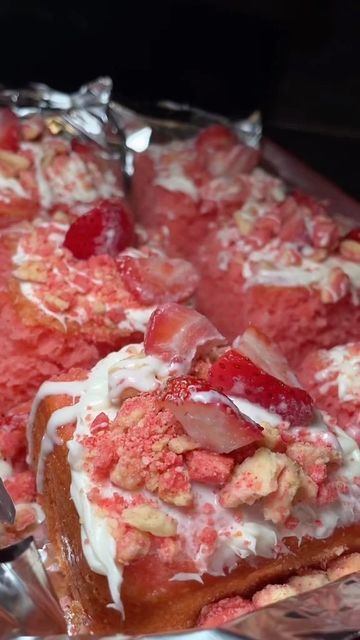 Strawberry Shortcake Brownies, Quick Desserts, Quick Recipes, Strawberry Shortcake, Brownies, Easy Desserts, French Toast, Delicious Desserts, Easy Meals