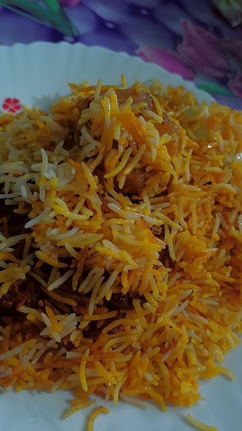 Winter Snap Streaks, Biryani Snap, Afghan Food Recipes, Variety Food, Chai Lover, Cafe Pictures, Indian Chicken Recipes, Foodie Instagram, Hand Photo