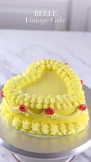 Beauty And The Beast Birthday Cake Ideas, Belle Birthday Party Cake, Belle Cake Ideas, Storybook Cookies, Princess Belle Birthday Party, Beauty And The Beast Birthday Cake, Disney Princess Cakes, Cakes Yellow, Belle Birthday Cake