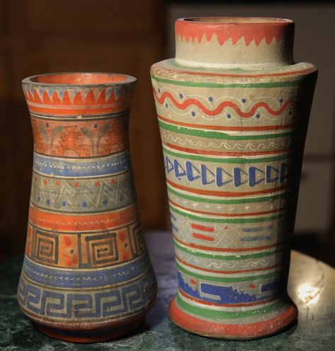 Aztec Pattern of Tonala Pottery - two vases | Collectors Weekly Aztec Plant Pot, Aztec Ceramics Pottery, Aztec Ceramics, Sun Vase, Aztec Jungle, Aztec Pottery, Mayan Pottery, Tonala Pottery, Pottery Patterns