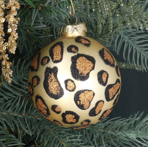 Christmas Tree Leopard Print, Cheetah Print Christmas Tree, Leopard Print Christmas Tree, Christmas Leopard Print, Cheetah Christmas, Leopard Christmas Tree, Leopard Christmas, Christmas Dreaming, Diy Christmas Tree Ornaments