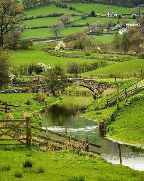 England Countryside, Image Nature, Stone Bridge, British Countryside, Country Side, English Countryside, Cumbria, Pretty Places, Lake District