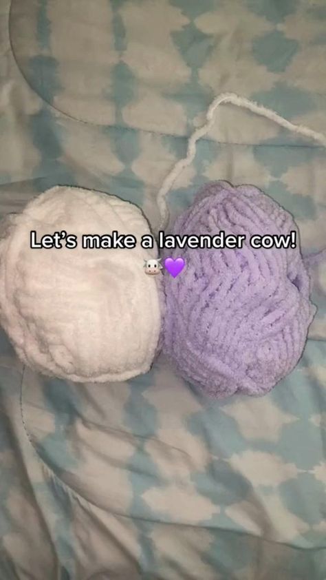 Crochet A Cow, Cute Crochet Tops, Things To Crochet, Cow Crochet, Square Crochet Pattern, Easy Crochet Animals, Beginner Crochet Tutorial, Mode Crochet, Crochet Cow