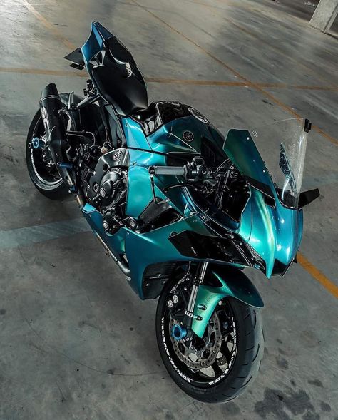 Motorcycle Wraps Ideas, Blue And Black Motorcycle, Wrapped Motorcycle, Custom Bikes Motorcycles, Custom Sport Bikes Motorcycles, Moter Cycles, Sport Bike Rider, Purple Motorcycle, Blue Motorcycle