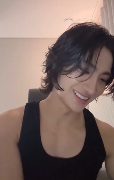 Seonghwa Black Hair, Seonghwa Pfp, Seong Hwa Ateez, Seong Hwa, Park Seong-hwa, Kpop Men, Seonghwa Ateez, Ateez Seonghwa, Park Seonghwa