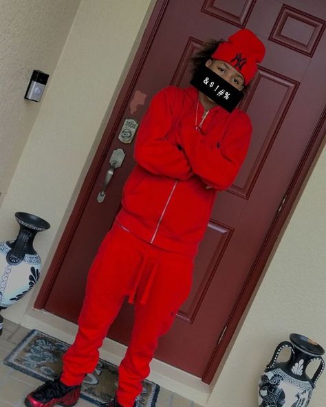 Polo Tracksuit Outfit, Polo Tracksuit, Stud Lesbians, Boys Designer Clothes, Denim Pants Fashion, Tracksuit Outfit, Trap House, Red Polo, Fashion Shorts