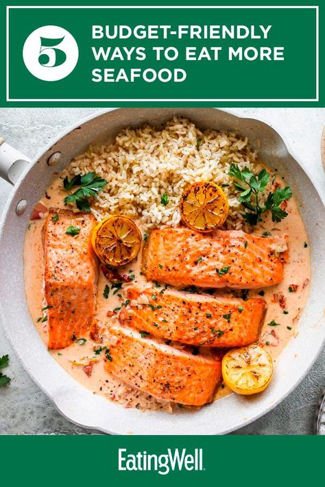 Skillet Dinner Recipes, Chicken Skillet Recipes, Quick Vegetarian Meals, Complex Carbs, Healthy Meals For One, Skillet Dinners, Chicken Sweet Potato, Cast Iron Recipes, Chicken Breast Recipes Healthy