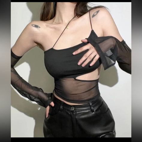 Fairy Grunge Clothes, Crop Top With Sleeves, Gothic Crop Tops, Top With Sleeves, Grunge Clothes, Girls Cuts, Black Halter Top, Asymmetrical Cut, Mesh Crop Top