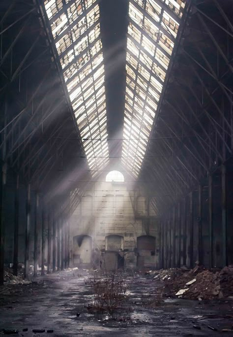 Abandoned Warehouse, Abandoned Factory, Foto Transfer, Industrial Architecture, Old Factory, Abandoned Mansions, Matte Painting, Industrial Buildings, Abandoned Buildings