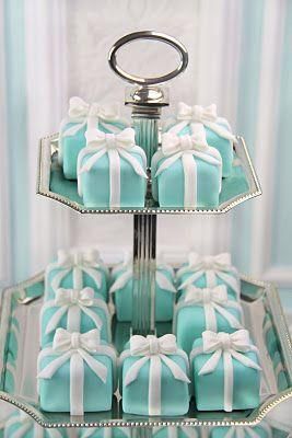 Tiffany Cakes, Tiffany Party, Tiffany Box, Mini Tortillas, Breakfast At Tiffany's, Pretty Party, Bohol, Breakfast At Tiffanys, Cakepops