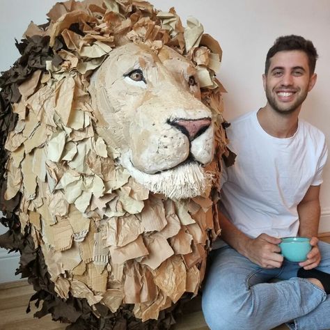 Cardboard Art Sculpture, Free Printable Paper, Cardboard Animals, Paper Mache Animals, Cardboard Sculpture, Paper Mache Sculpture, Cardboard Art, Wildlife Artists, Lion Art