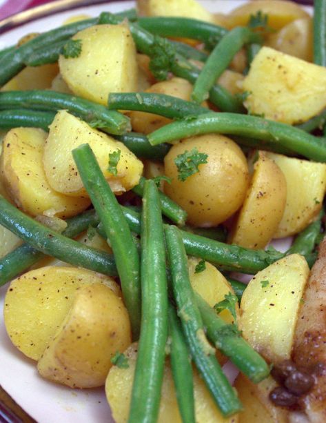 Country Ham Recipes, Beans And Potatoes Recipe, Potato And Green Bean Salad, Potato And Green Bean, Beef Stew Meat Recipes, French Potato Salad, Green Bean Salad Recipes, Beans And Potatoes, French Potatoes