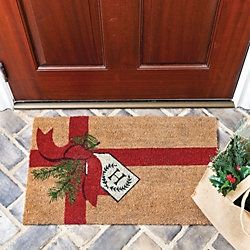 Gift Personalized Coir Mat - this is a great idea for Christmas! Love the look of the wrapped present :) Outdoor Rug Diy, Christmas Door Decoration, Christmas Doormat, Christmas Front Doors, Coir Mat, Custom Mats, Rugs And Mats, Holiday Pillows, Christmas Door Decorations