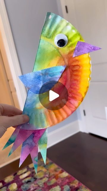 Andrea Nelson on Instagram: "This little paper plate craft is super easy and would look so cute with your paper plate butterflies!! #paperplatecraft #springcraft #birdcraft #kidcraft #preschoolcraft #instamom" Birds Crafts Preschool, Paper Plate Birds, Andrea Nelson Art, Summer School Crafts, Felt Board Patterns, Art And Craft Paper, Paper Plate Craft, Fly Paper, Summer Crafts For Kids