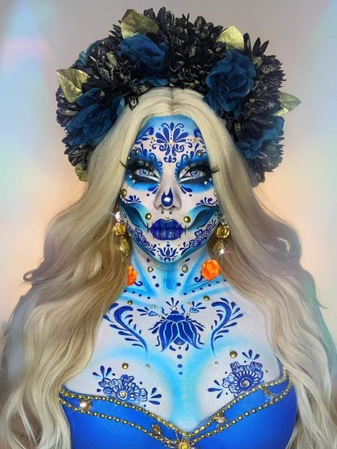 Blue Catrina Makeup, Catrina Costume, Catrina Makeup, Glam Skull, Halloween Costumes 2022, Skull Face Paint, Creepy Halloween Makeup, Halloween Makeup Pretty, Special Fx Makeup