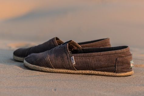 Espadrilles Outfit Men, Stylish Vacation Outfits, Summer Shoes Outfit, How To Wear Espadrilles, Espadrilles Outfits, Espadrilles Outfit, Crew Cut Haircut, Spring Summer Shoes, Espadrilles Men