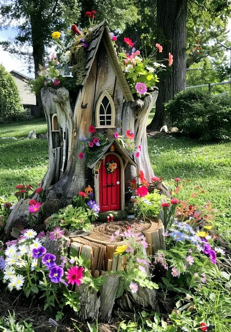 Garden Ideas Homemade, Corner Ideas, Garden Corner, Outdoor Deco, Storybook Cottage, Fairy Tree, Magical Fairy, Gnome House, Fairy Garden Houses