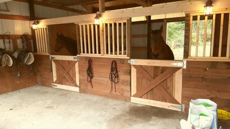 Horse Stall Walls, Diy Horse Stalls, Horse Stall Doors, Horse Stalls Diy, Horse Stalls Doors, Barn Remodel, Barn Layout, Diy Horse Barn, Stall Fronts