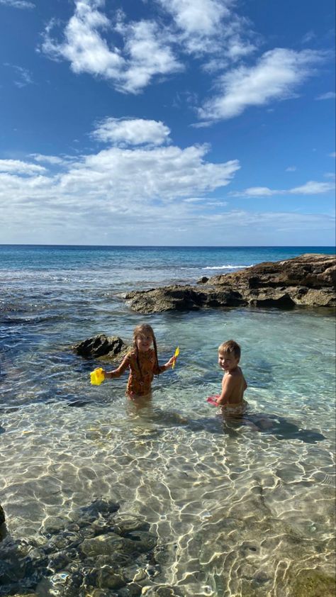 Kids At The Beach Aesthetic, Vacation With Kids Aesthetic, Beach Life Family, Kids In Pool, Kids On The Beach, Kids At The Beach, Family At The Beach, Beach With Kids, High Dive