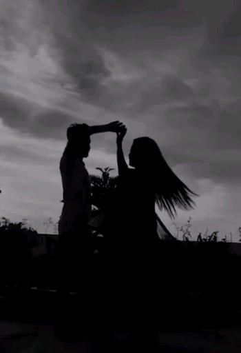 Dancing in Black 🖤 frame # Black 🖤 Lovers status # Cute couple ... [Video] | Cute love couple images, Dancing couple silhouette, Cool pictures of nature Couple Dance Black And White, Sea Aesthetic Couple, Love Wallpaper Video, Love Asethic Videos, Slow Dance Couple Aesthetic Videos, Love Images Couples, <3 Love, Couple Dancing Aesthetic Video, Love Dance Couple