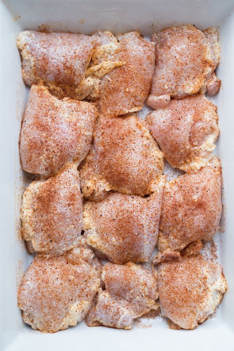 Chicken Thighs Crockpot Recipes, Baked Skinless Chicken Thighs, Easy Chicken Thigh Recipes Baked, Easy Chicken Thighs, Chicken Thighs In Oven, Easy Baked Chicken Thighs, Baked Boneless Chicken Thighs, Chicken Thigh Recipes Easy, Thigh Recipes Easy