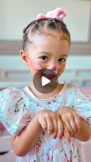 Simple Bunny Face Paint, Bunny Makeup Kids, Make Coelho, Halloween Kids Makeup, Halloween Makeup Kids, Bunny Face Paint, Halloween Makeup For Kids, Bunny Makeup, Hair Style On Saree