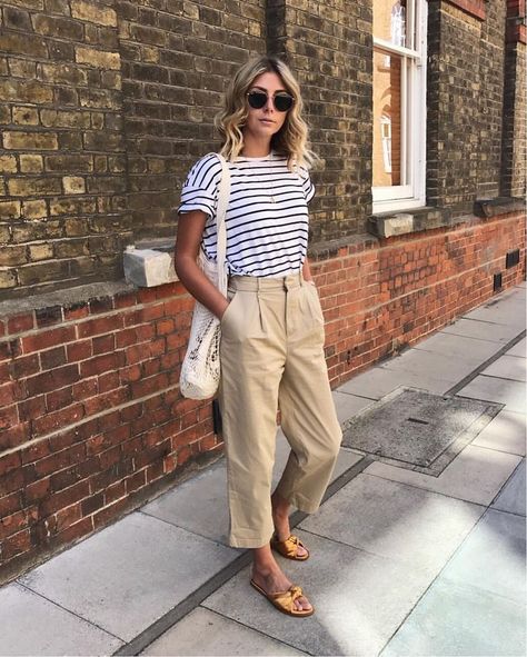 Emma Hill, Parisienne Style, Summer Pants Outfits, Trouser Outfits, Tan Pants, Mode Casual, 가을 패션, Inspiration Mode, Mode Inspiration