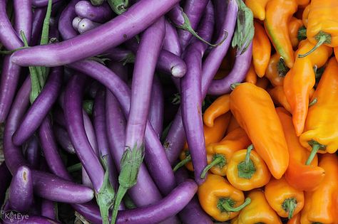 Secondary Colored Veggies - super cool Triadic Color Scheme Photography, Triad Color Scheme, Color Wheel Projects, Advanced Photography, Fruits Photos, Orange Peppers, The Color Wheel, Photo Walk, Color Harmony