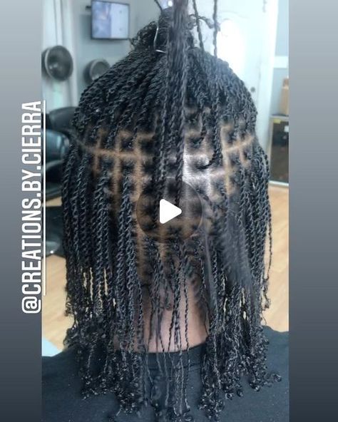 32K views · 2K likes | North Carolina Stylist🌸🌺 on Instagram: "So beautiful 😍😍😍💜💜 Size LARGE   #microlocs #microlocsjourney #diymicrolocs #tinylocs #smalllocs #interlocs #interlocks #interlockingdreadlocks #sisterlocs #naturallyshesdope #locnation #womenlocstyles #locs" Large Microlocs, Micro Locs Vs Sister Locs, Interlocking Locs, Micro Locs, Sister Locs, Loc Styles, Locs, Black Hair, Natural Hair Styles