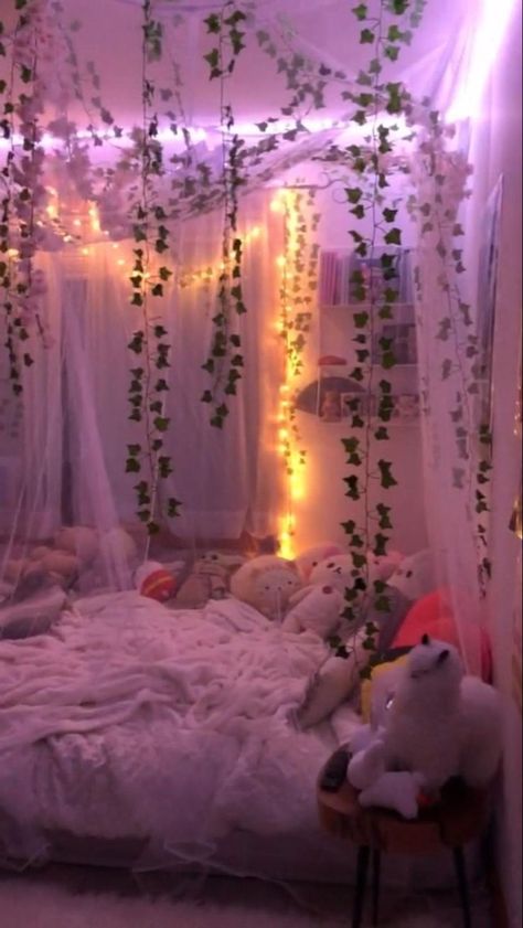 Dekorasi Kamar Tidur, Pinterest Room Decor, Indie Room, Redecorate Bedroom, Cozy Room Decor, Dreamy Room, Teen Bedroom Decor, Room Design Bedroom, Dream Room Inspiration