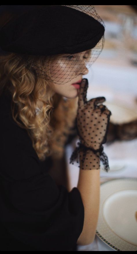 Darina Gritsenko, Black Gloves Outfit, Gloves Outfit Classy, Polka Dot Gloves, Gloves Aesthetic, Black Lace Gloves, Gloves Outfit, Tulle Gloves, Short Gloves