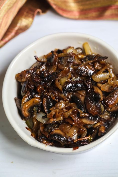 Crockpot Bbq Chicken Breast, Carmelized Onions And Mushrooms, Caramelized Mushrooms, Caramelized Onions And Mushrooms, Mushroom Recipes Healthy, Mushrooms And Onions, Sautéed Mushrooms, Steak And Mushrooms, Healthy Vegetable Recipes