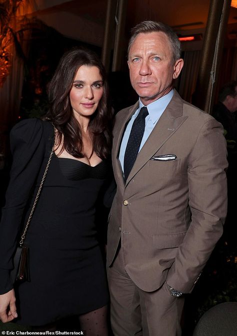 Daniel Craig reveals his children won't inherit his vast fortune | Daily Mail Online School In New York, Golden Globes Party, Daniel Craig James Bond, Regular People, Rachel Weisz, Los Angeles Usa, Zoe Kravitz, Celebrity Lifestyle, Daniel Craig