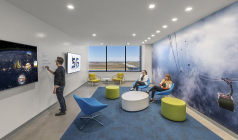 Brainstorming Room Office, Brainstorming Room, Big Office, Meeting Room Design, Corporate Interior Design, Modern Office Space, Office Interior Design Modern, Modern Office Interiors, Office Workplace