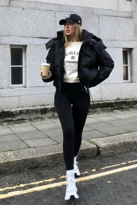 North Face Jacket Outfit, Baddie Winter Outfits, Women Puffer Jacket, Puffer Outfit, Nyc Winter Outfits, Winter Jacket Outfits, Autumn Street, Oversized Puffer Jacket, Plus Size Winter Outfits