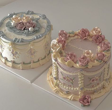 Bolo Vintage, Vintage Birthday Cakes, Mini Cakes Birthday, Pretty Dessert, Cute Baking, Creative Birthday Cakes, Video Tiktok, Pretty Birthday Cakes, Cute Birthday Cakes