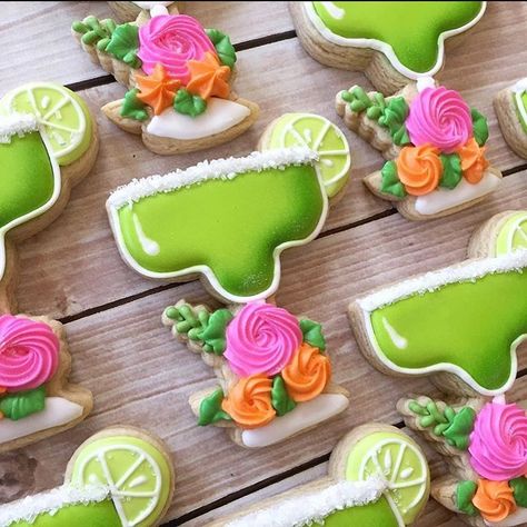 Quel’s Cookies on Instagram: “Today is National Margarita Day!!💚I’m throwing it back with these margarita cookies from last year!Have a great weekend!🌸 . . . .…” Margarita Cookies, Cactus Margarita, Wedding Shower Cookies, Balloon Cookies, Margarita Day, National Margarita Day, Fiesta Bridal Shower, Royal Icing Recipe, Cookie Tutorials