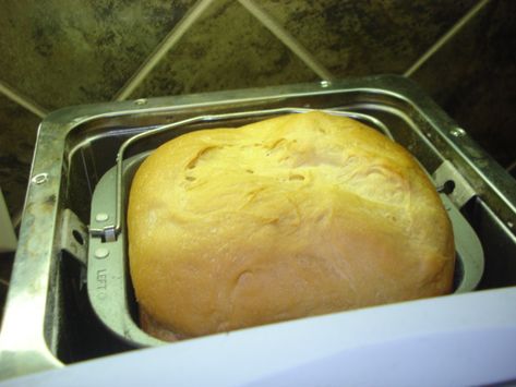 Amish Bread Recipes, Easy Bread Machine Recipes, Bread Machines, Amish Bread, Amish Friendship Bread, Baking Breads, Friendship Bread, A Loaf Of Bread, Bread Maker Recipes