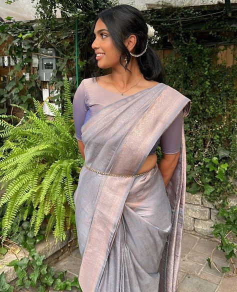 cute lilac saree Lilac Kanchipuram Saree, Lilac Saree, Engagement Look, Kanjivaram Sarees Silk, Saree Wearing Styles, Saree Wearing, Simple Saree Designs, Wedding Saree Blouse, Wedding Saree Blouse Designs