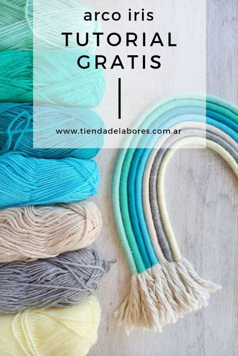 Tutorial gratis para hacer un arcoirirs
www.tiendadelabores.com.ar Macrame Tutorial, Irises, Hanukkah Wreath, Diy And Crafts, Macrame, Baby Shower, Rainbow, Crochet, Macramé