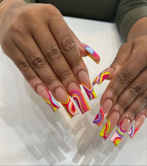 Pucci Nail Design, Emilio Pucci Nails, Cute Nail Trends, Tapered Nails, Getting Nails Done, Ambre Nails, Hollywood Nails, Wave Nails, Henna Nails