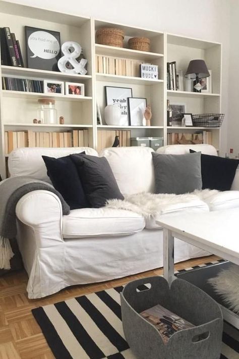 Gemütliches, aufgeräumtes Wohnzimmer!  #filzkorb #wohnzimmer bücherregal #ektorp #ikea Entdecke noch mehr Wohnideen auf COUCHstyle #living #wohnen #wohnideen #einrichten #interior #COUCHstyle Home Organization, Room Design, Home Diy, Sweet Home, Dream House, Home Improvement, Couch, Home And Living, Sofa