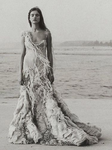 Natalia Vodianova in Alexander McQueen's Shipwreck (Oyster) Dress - Vogue "Age of Innocence" by Winter Phoenix, via Flickr Alexander Mcqueen Aesthetic, Oyster Dress, Mert And Marcus, Mcqueen Dress, Natalia Vodianova, Mario Testino, Vogue Dress, Central Saint Martins, Fashion Photography Editorial