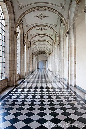 Castle corridor Marble Floor Interior, Black And White Marble Floor, French Castle Interior, Castle Corridor, Spaces Drawing, Bohemian Drawing, Wall Video, Aesthetics Vintage, Arch Window