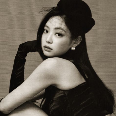 jennie vintage Miss Jennie Kim, Soft Pink Theme, Miss Korea, Instagram Inspiration Posts, Vintage Icons, Jennie Ruby Jane, Ruby Jane, Black Pink Instagram, Jennie Lisa